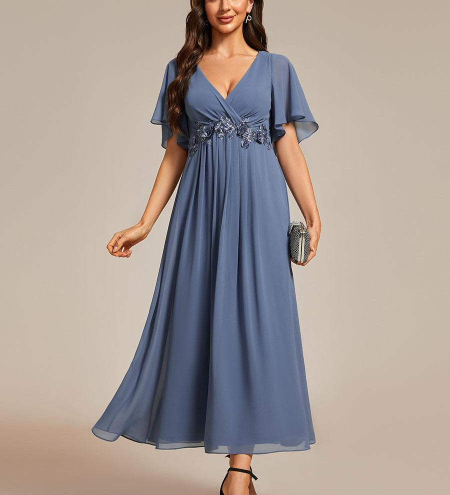 ever DAHLIA|Robe d'invité de mariage mi-longue en mousseline à col en V avec appliques à la taille