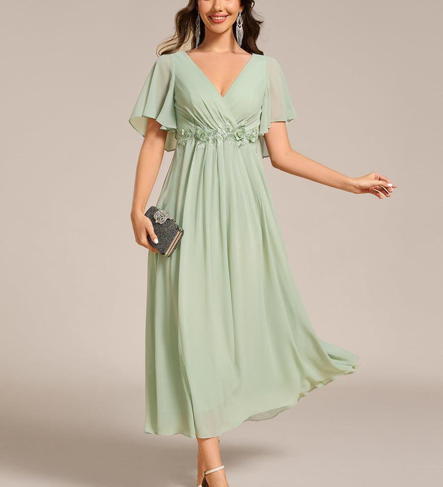 ever DAHLIA|Robe d'invité de mariage mi-longue en mousseline à col en V avec appliques à la taille