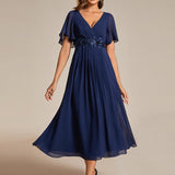 ever DAHLIA|Robe d'invité de mariage mi-longue en mousseline à col en V avec appliques à la taille