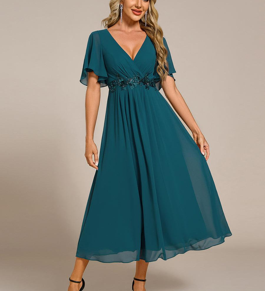 ever DAHLIA|Robe d'invité de mariage mi-longue en mousseline à col en V avec appliques à la taille