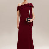 ever NOIR|Robe longue ajustée à encolure asymétrique débardée avec détail de noeud drapé en tissu extensible