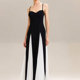 ever IVOIRE|Robe longue avec bretelles spaghetti ajustables et silhouette évasée en A avec détails en contraste bicolore