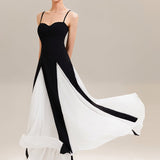 ever IVOIRE|Robe longue avec bretelles spaghetti ajustables et silhouette évasée en A avec détails en contraste bicolore