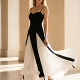 ever IVOIRE|Robe longue avec bretelles spaghetti ajustables et silhouette évasée en A avec détails en contraste bicolore