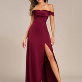 Robe de soirée longue en satin à épaules dénudées et manches courtes