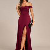 Robe de soirée longue en satin à épaules dénudées et manches courtes