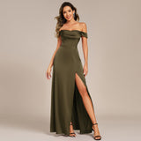 Robe de soirée longue en satin à épaules dénudées et manches courtes