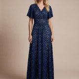 Robe longue à volants en dentelle à manches courtes A ligne