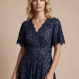 Robe longue à volants en dentelle à manches courtes A ligne
