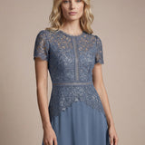 Robe longue à encolure ronde à manches courtes en sequins coupe évasée