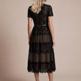 Robe en tulle A-line longueur thé à manches courtes décolleté en V avec sequins